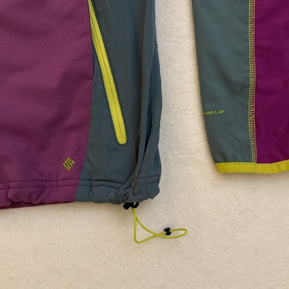 Columbia Women's ‘Sweet As Softshell Berry Jam’ Omni-Shield Jacket - Picture 4 of 12